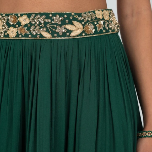 45” White Tara Lengha Skirt (XS) (BNWT) - Picture 14 of 16